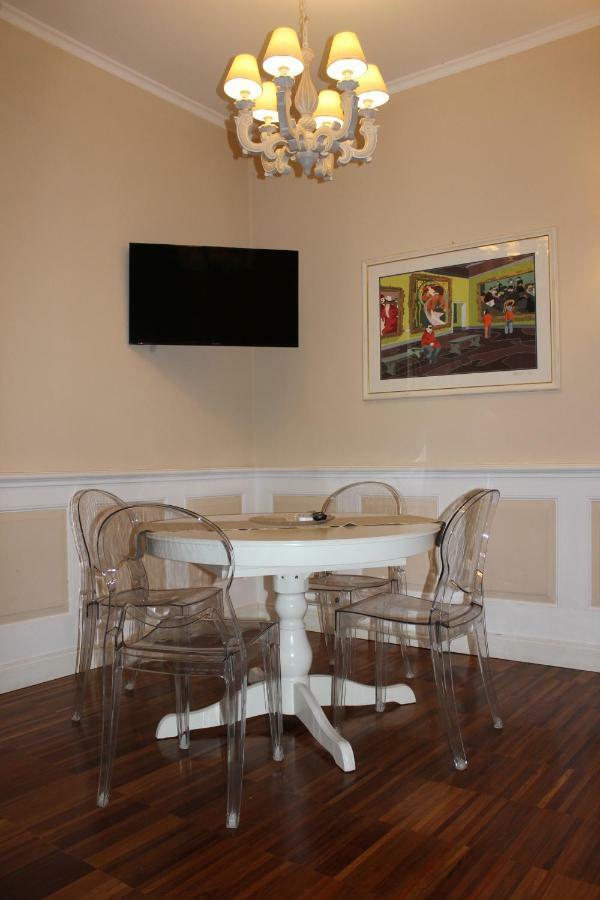 Long In Central Apartment
